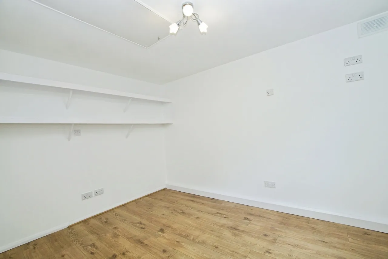 Waller Lane, Caterham, Surrey, CR3, photo 11