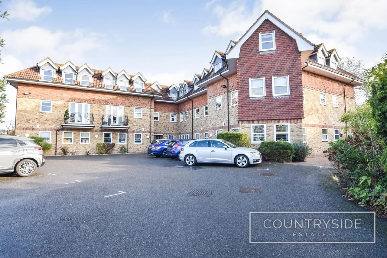 High Road, Benfleet, photo 14