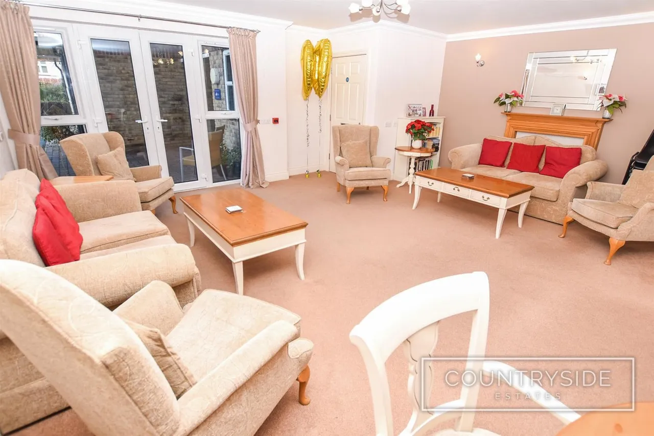 High Road, Benfleet, photo 5