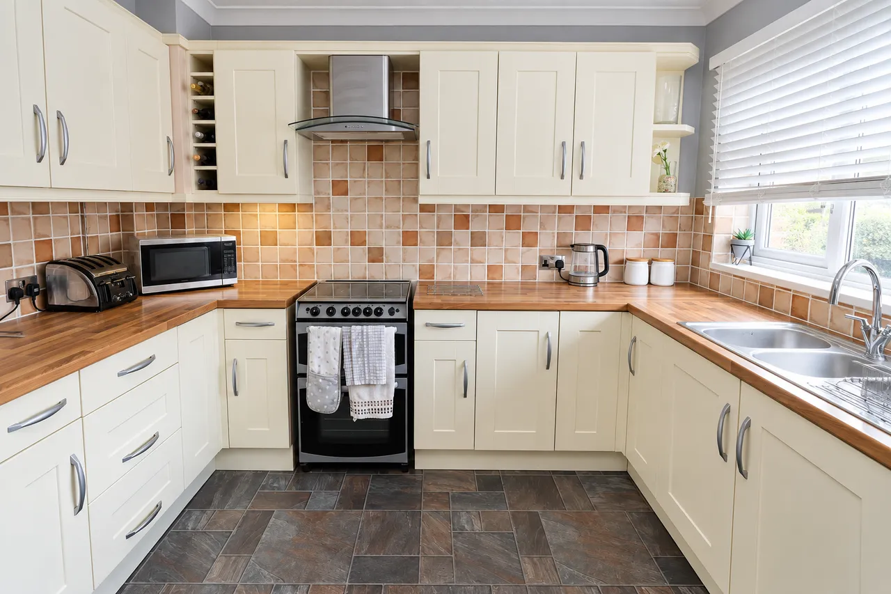 Partridge Close, Weston-Super-Mare, BS22, photo 3