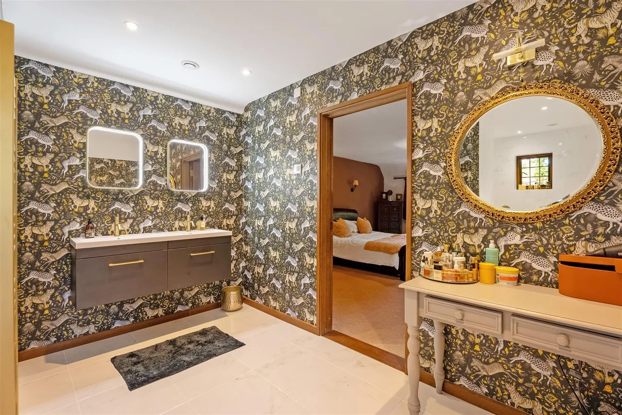 Oakwood Close, Chislehurst, photo 24