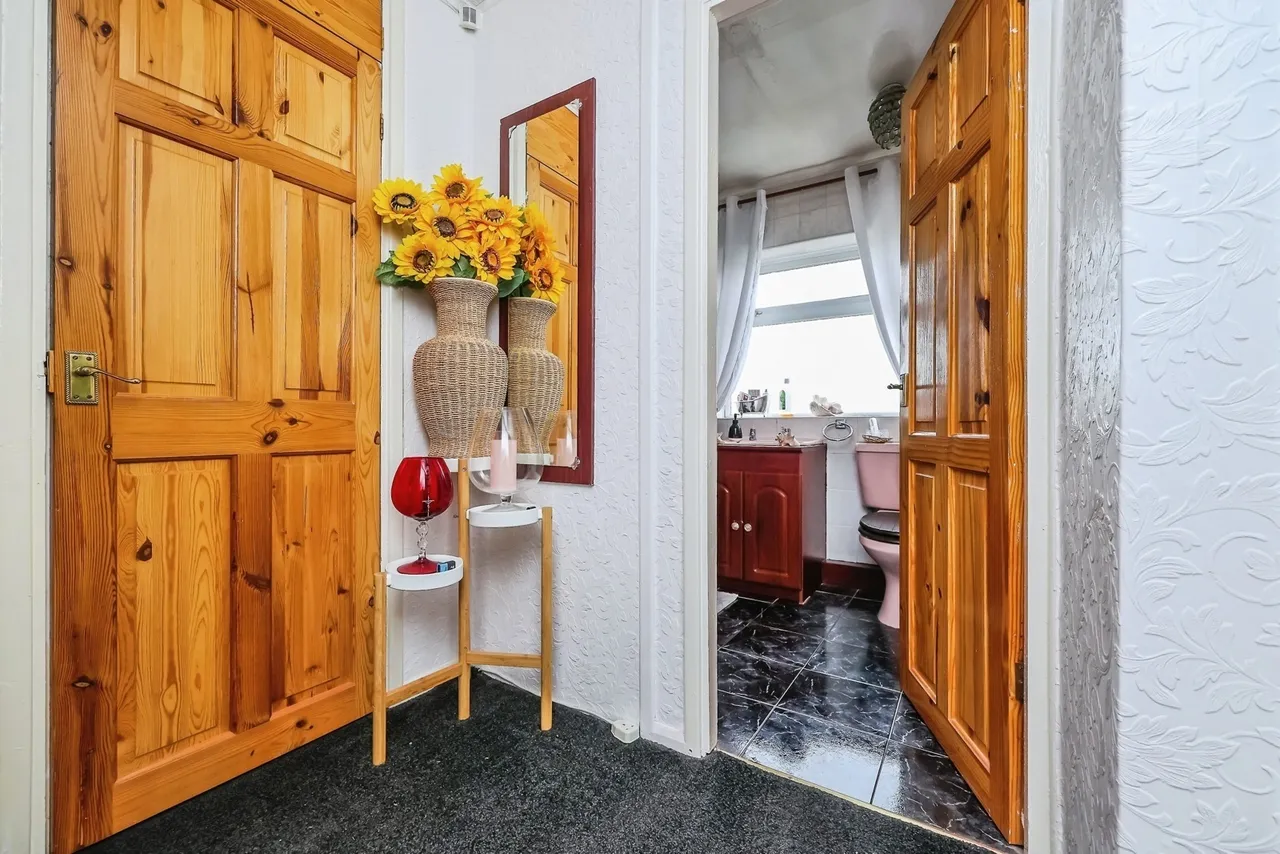 Summerwood Lane, Clifton, Nottingham, NG11, photo 10