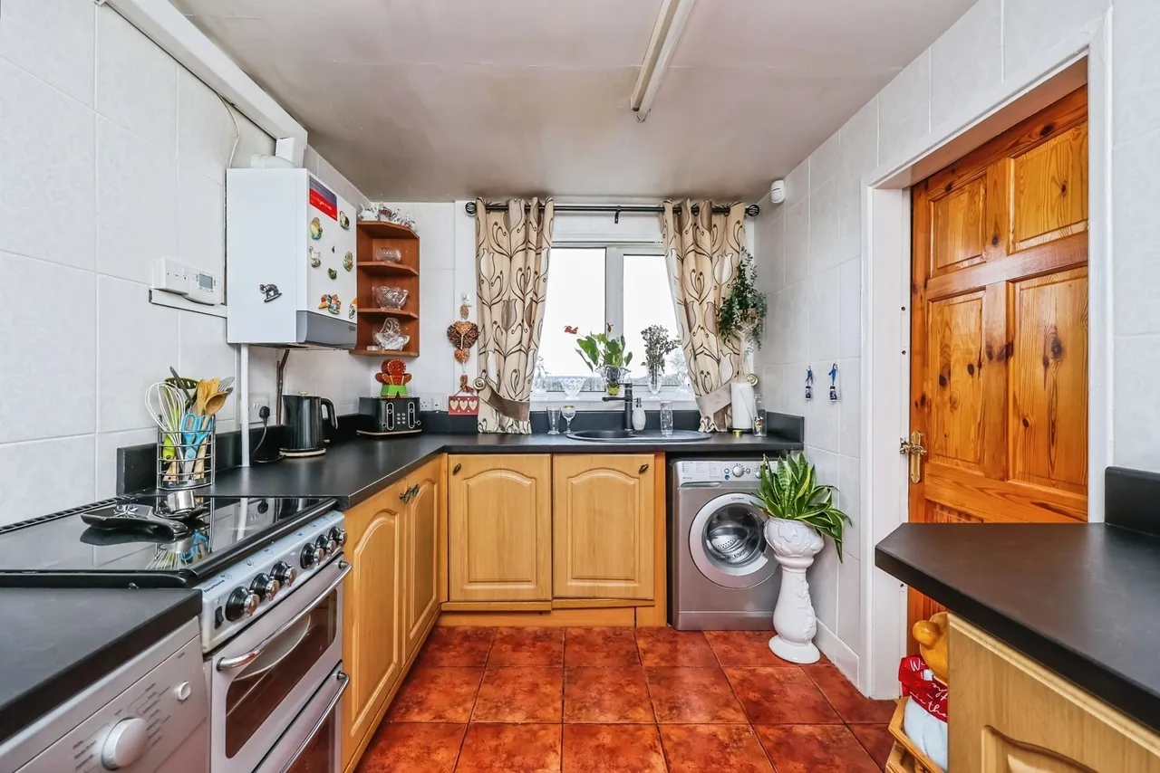 Summerwood Lane, Clifton, Nottingham, NG11, photo 5