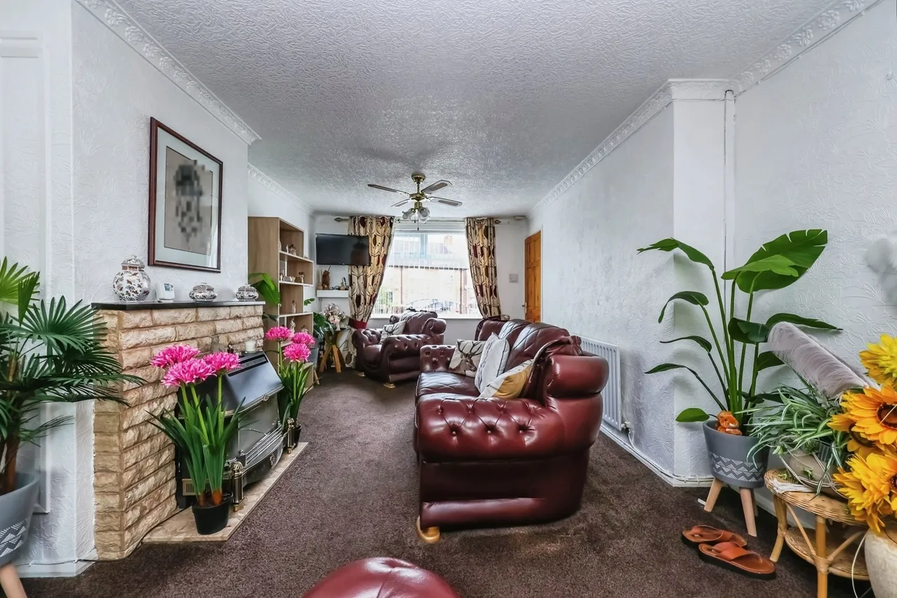 Summerwood Lane, Clifton, Nottingham, NG11, photo 3