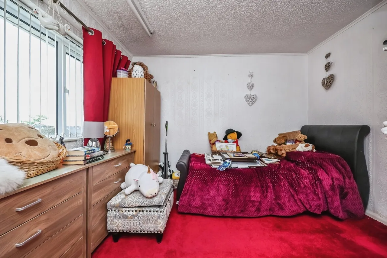 Summerwood Lane, Clifton, Nottingham, NG11, photo 12