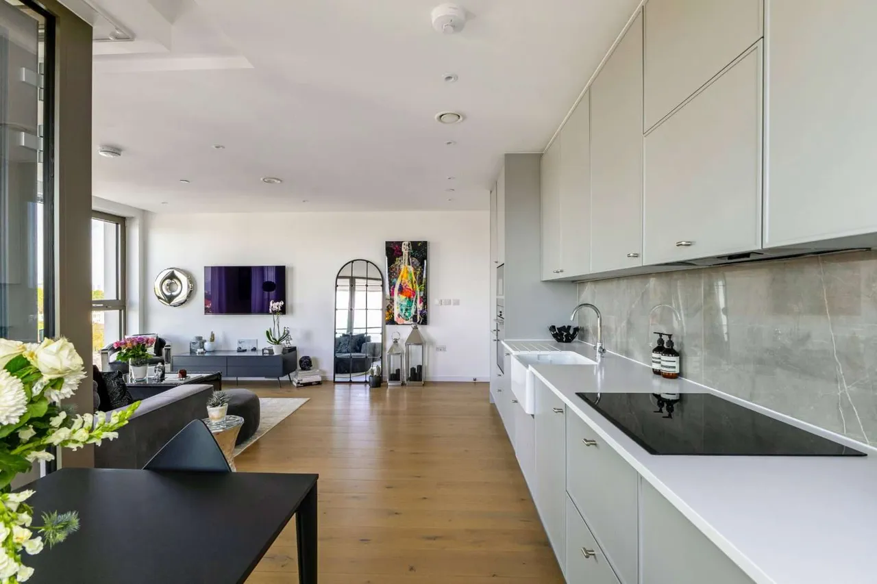 Upper Richmond Road, Putney, SW15, photo 6