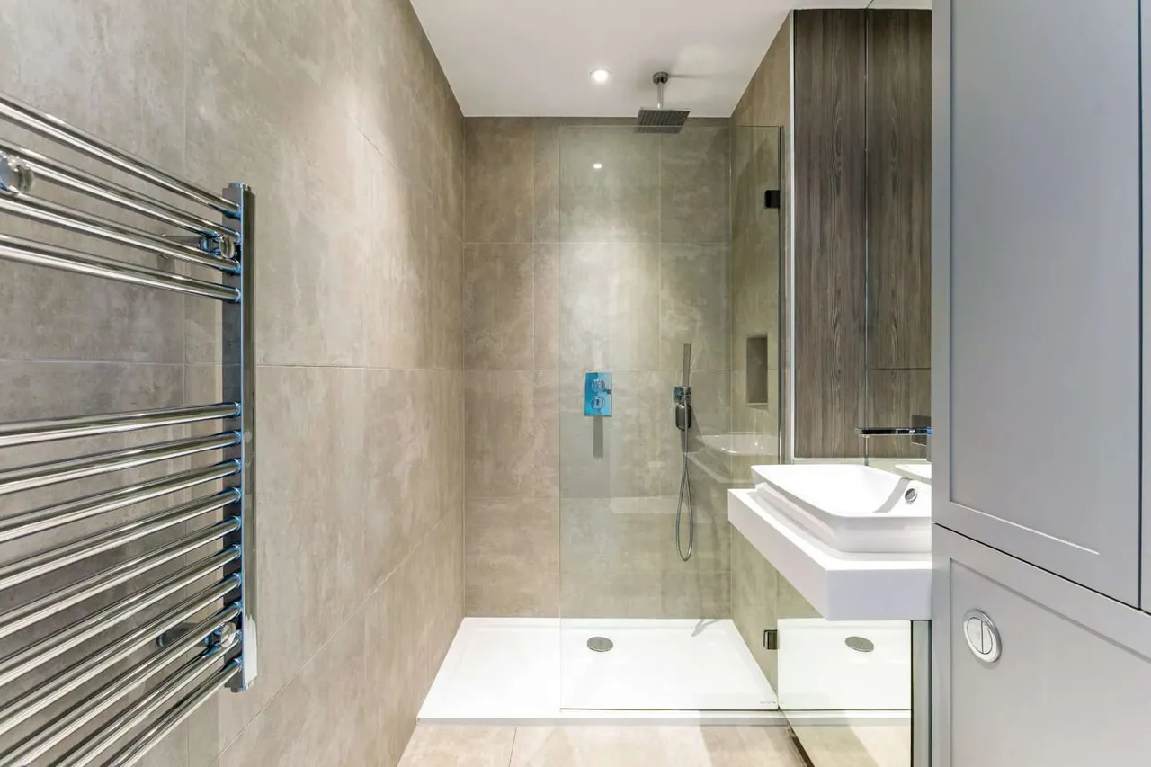 Upper Richmond Road, Putney, SW15, photo 12
