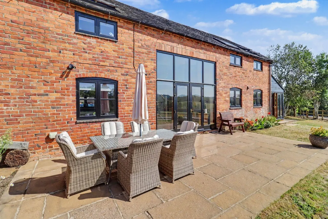 4 bed barn conversion for sale, Callans Lane, Calke, LE65