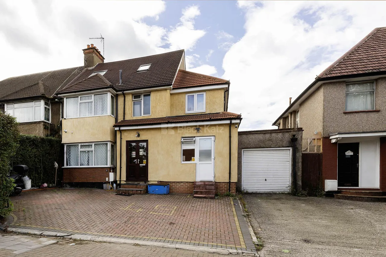 Hendon Way, London, NW2, photo 7