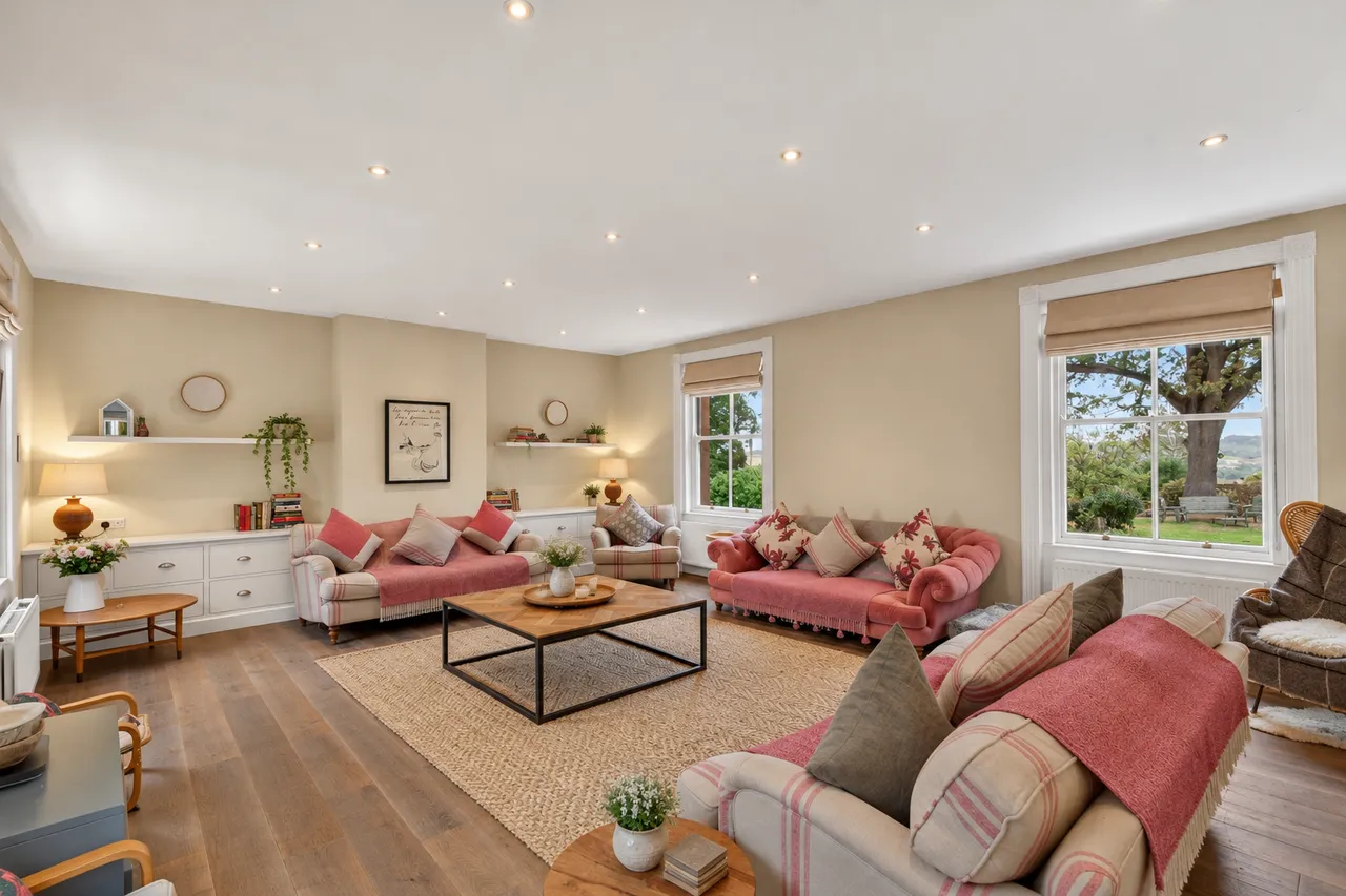 Emley Woodhouse, Huddersfield, HD8, photo 17