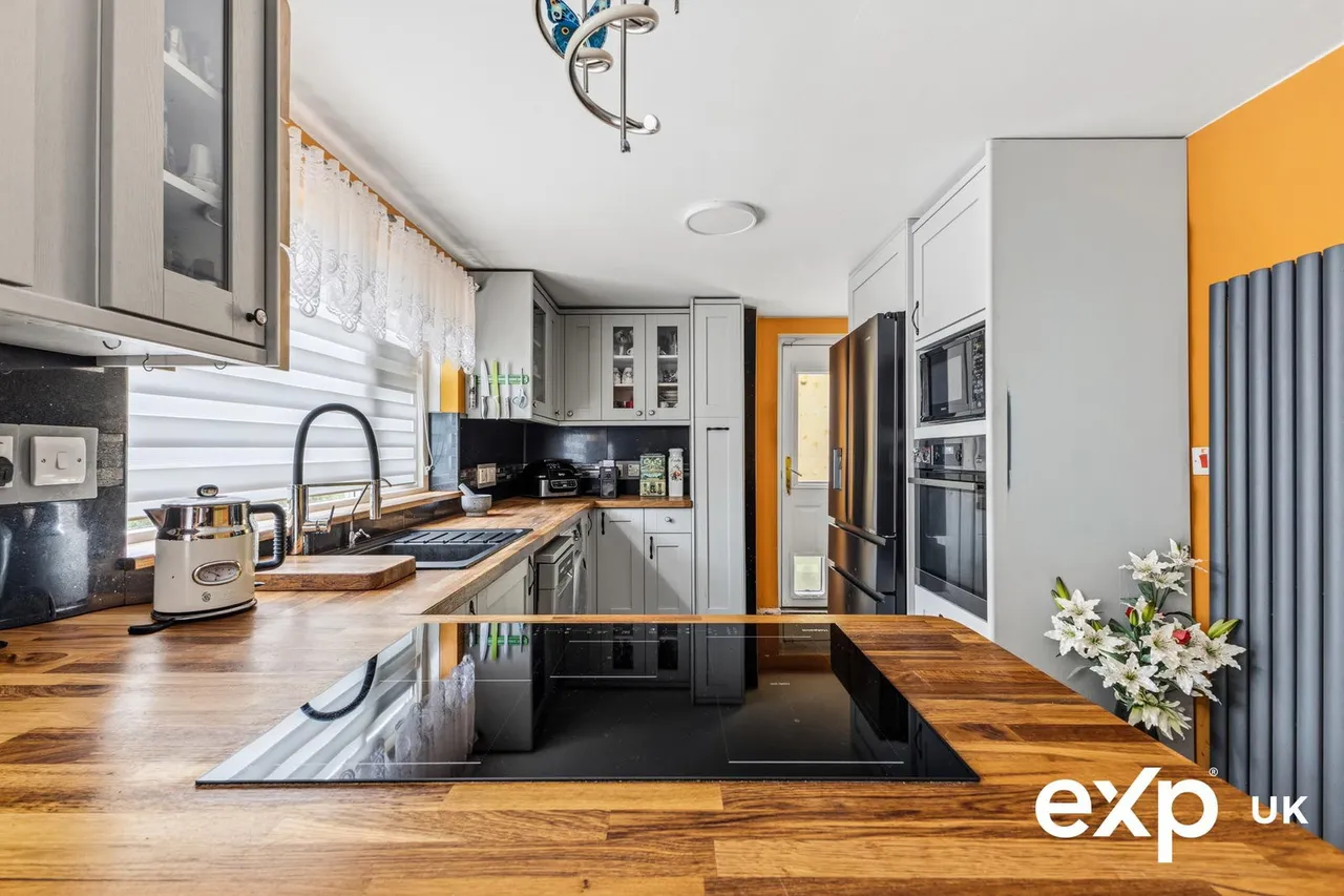 Bonnington Crescent, Sherwood, Nottingham, NG5 3EY, photo 6