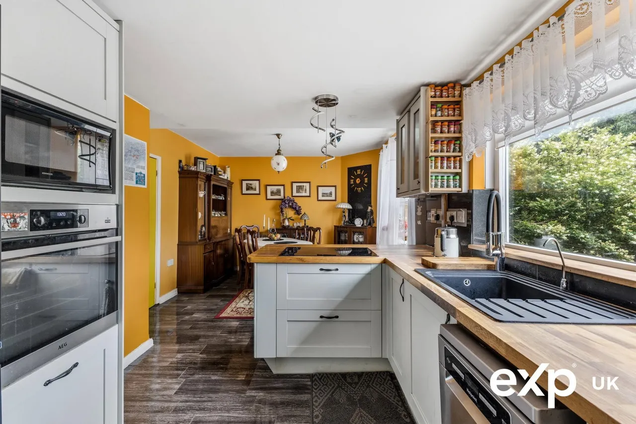 Bonnington Crescent, Sherwood, Nottingham, NG5 3EY, photo 3