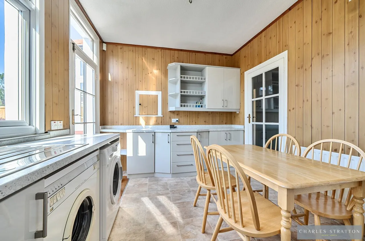Main Road, Romford, Essex, RM2 6LS, photo 9