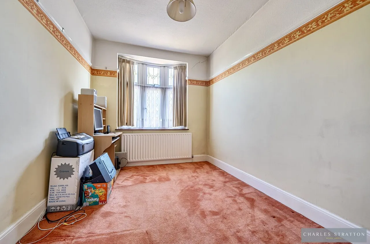 Main Road, Romford, Essex, RM2 6LS, photo 15