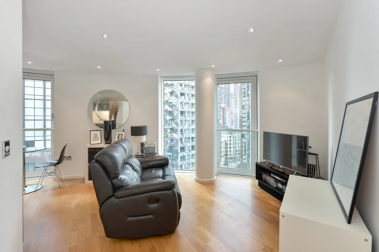 2 bed flat for sale, Ability Place, London, E14
