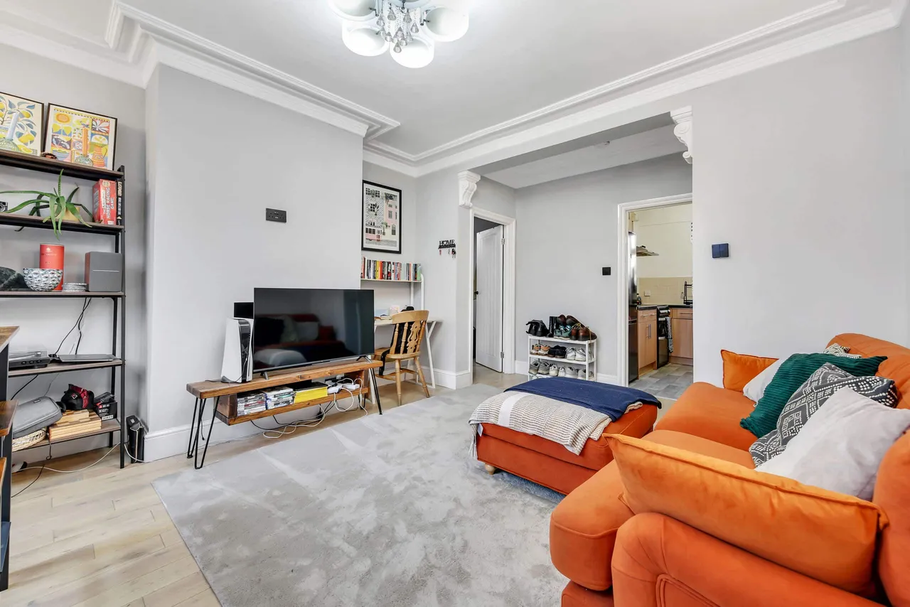 19 Beecholme Estate, Prout Road, London, E5 9NR, photo 4