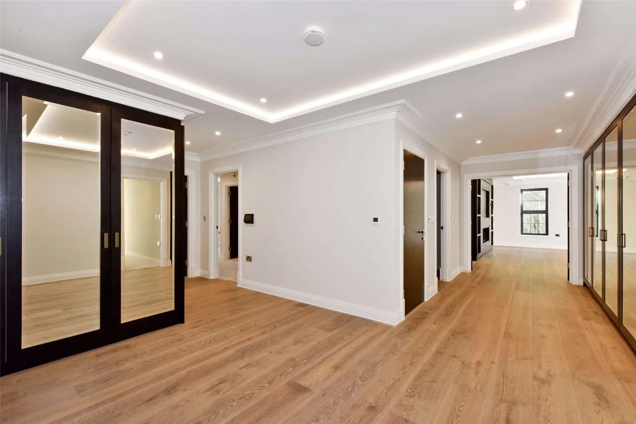 Wellington Court, 66 Penn Road, Beaconsfield, Buckinghamshire, HP9 2LS, photo 8