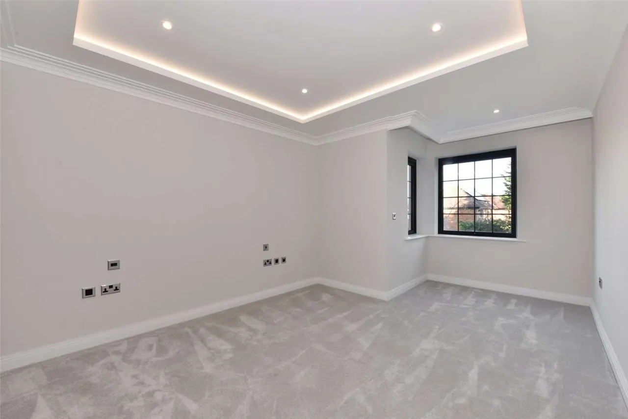 Wellington Court, 66 Penn Road, Beaconsfield, Buckinghamshire, HP9 2LS, photo 11