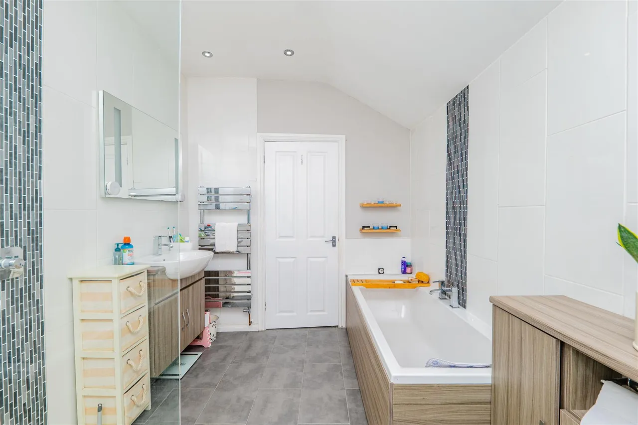 Courtenay Road, Barry, CF63 3QG, photo 23