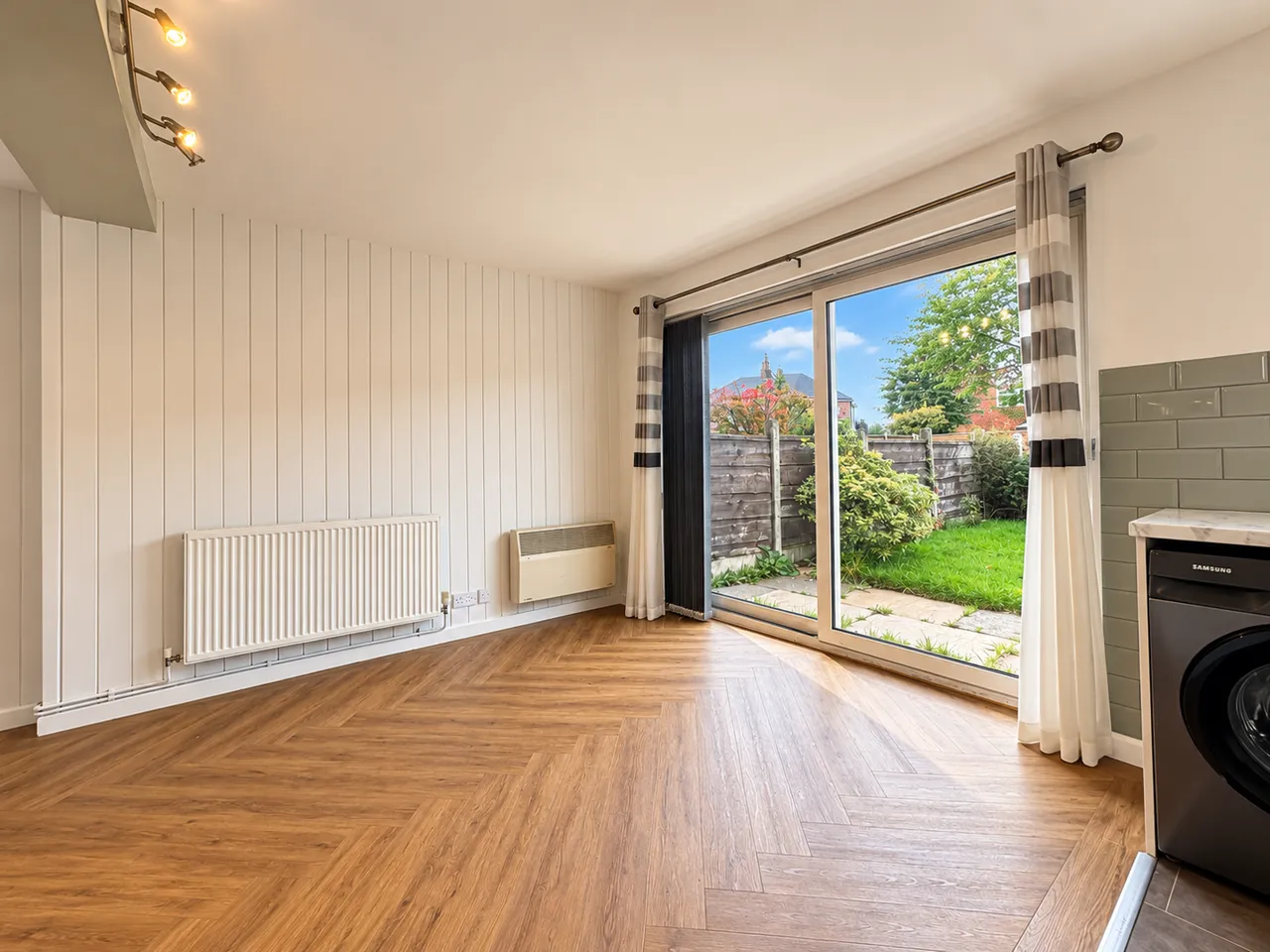Lynwood Grove, Sale, M33, photo 6