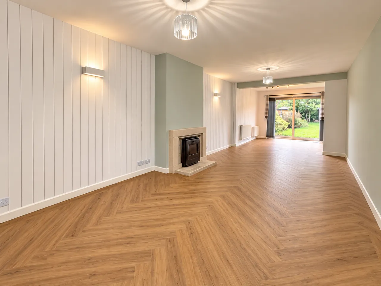 Lynwood Grove, Sale, M33, photo 2