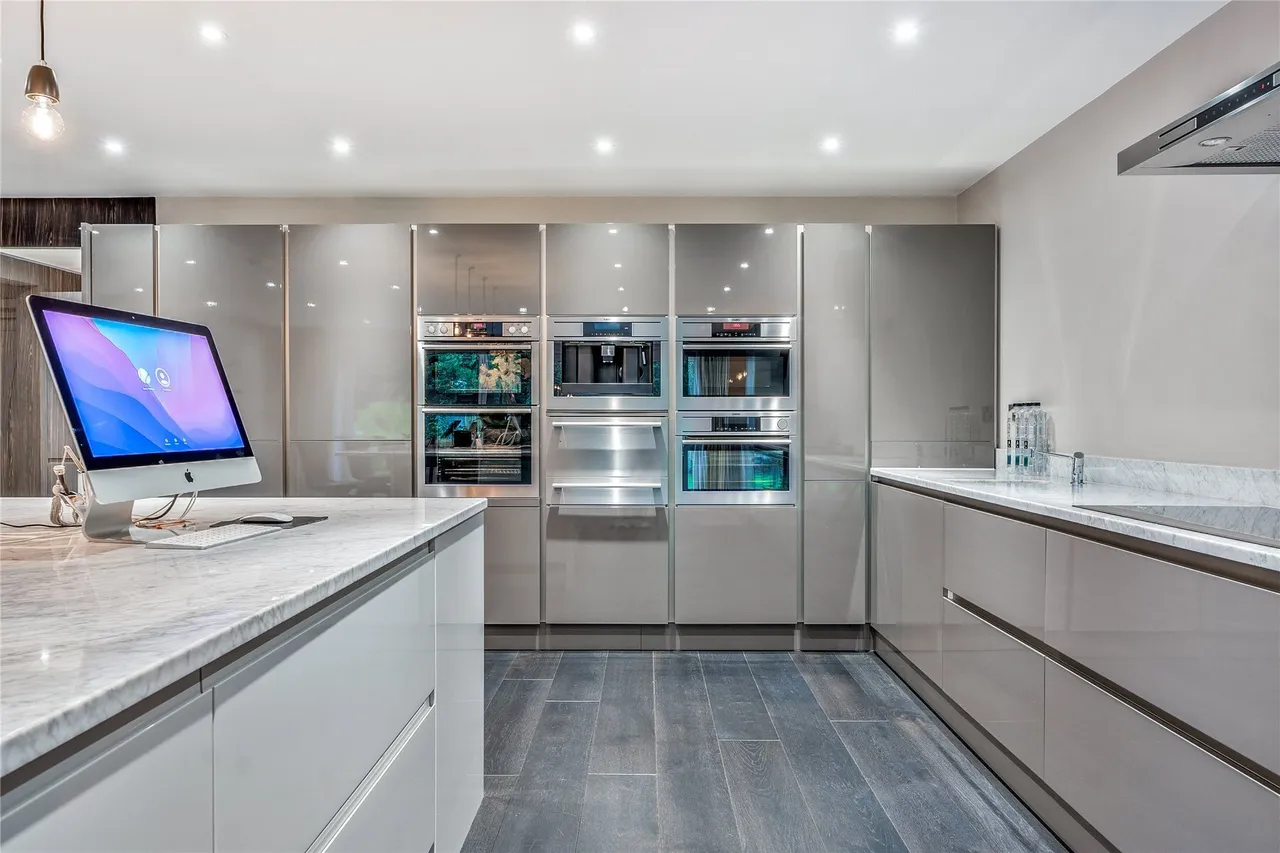 Wood Way, Farnborough Park, BR6, photo 16