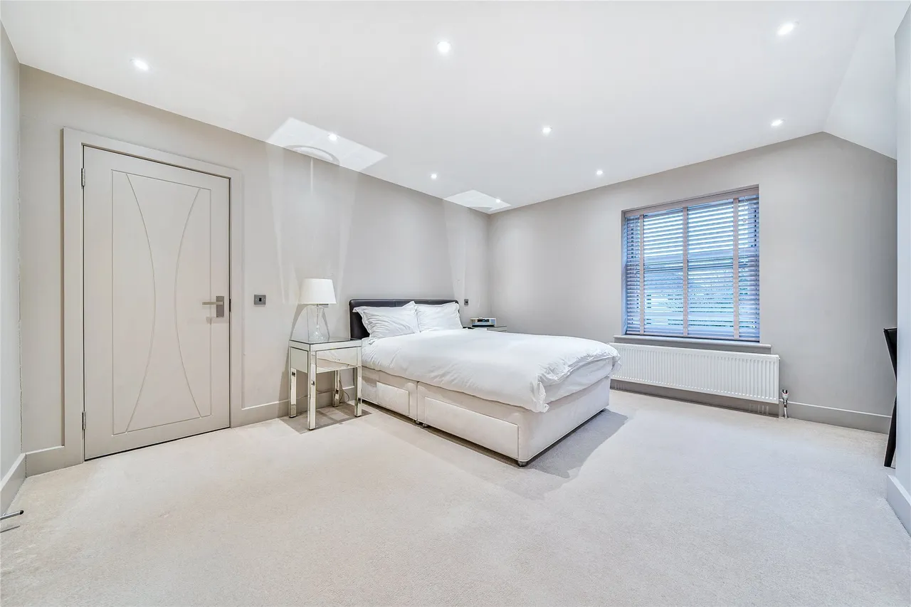 Wood Way, Farnborough Park, BR6, photo 26