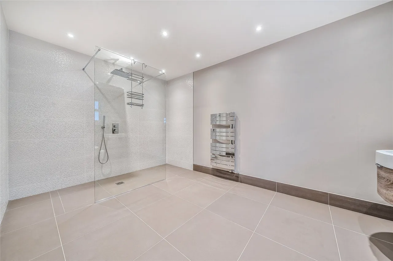 Wood Way, Farnborough Park, BR6, photo 28
