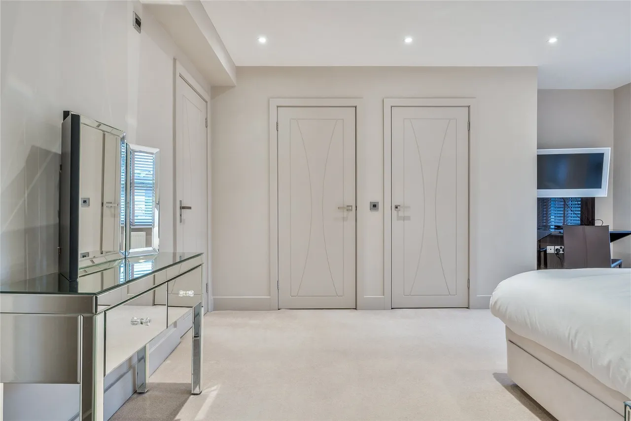 Wood Way, Farnborough Park, BR6, photo 30