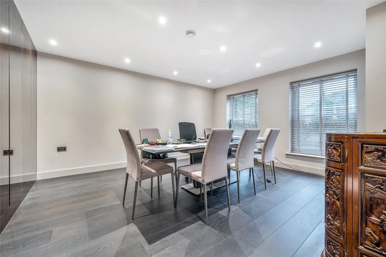 Wood Way, Farnborough Park, BR6, photo 12