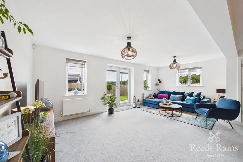 Rosemeade Court, Almondbury, Huddersfield, West Yorkshire, HD5, photo 10