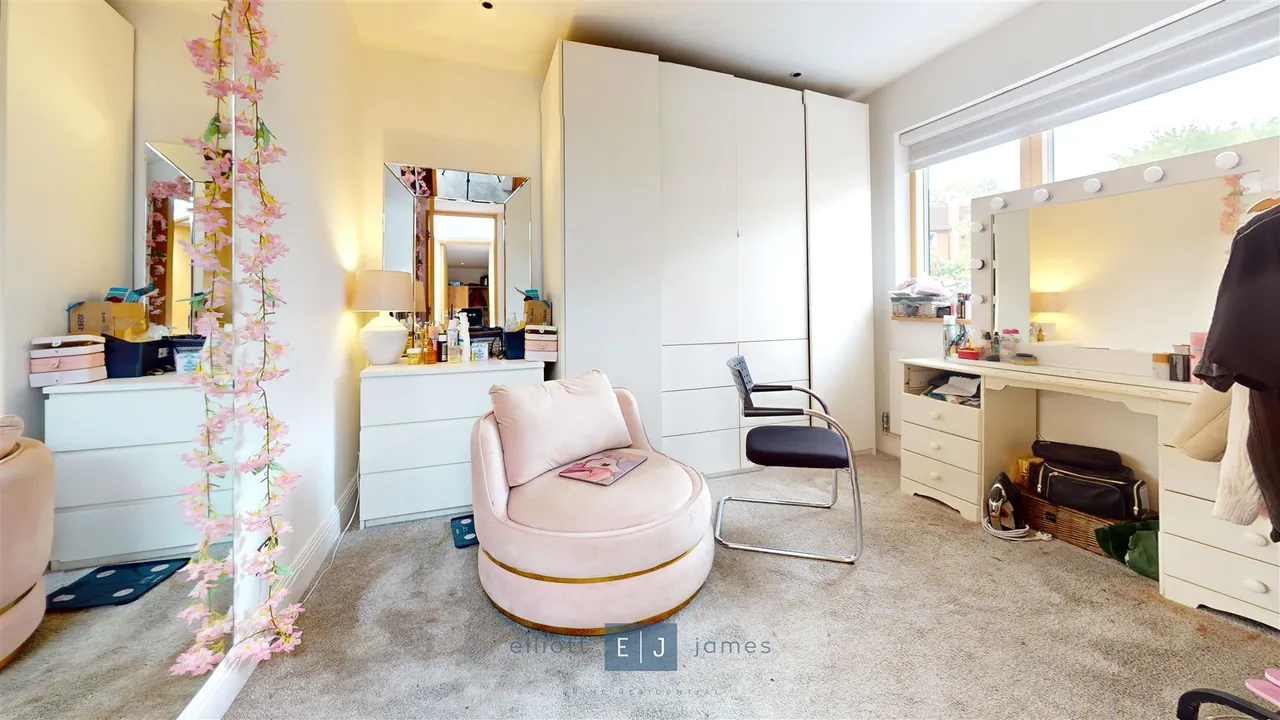 Ashfields, Loughton, photo 7