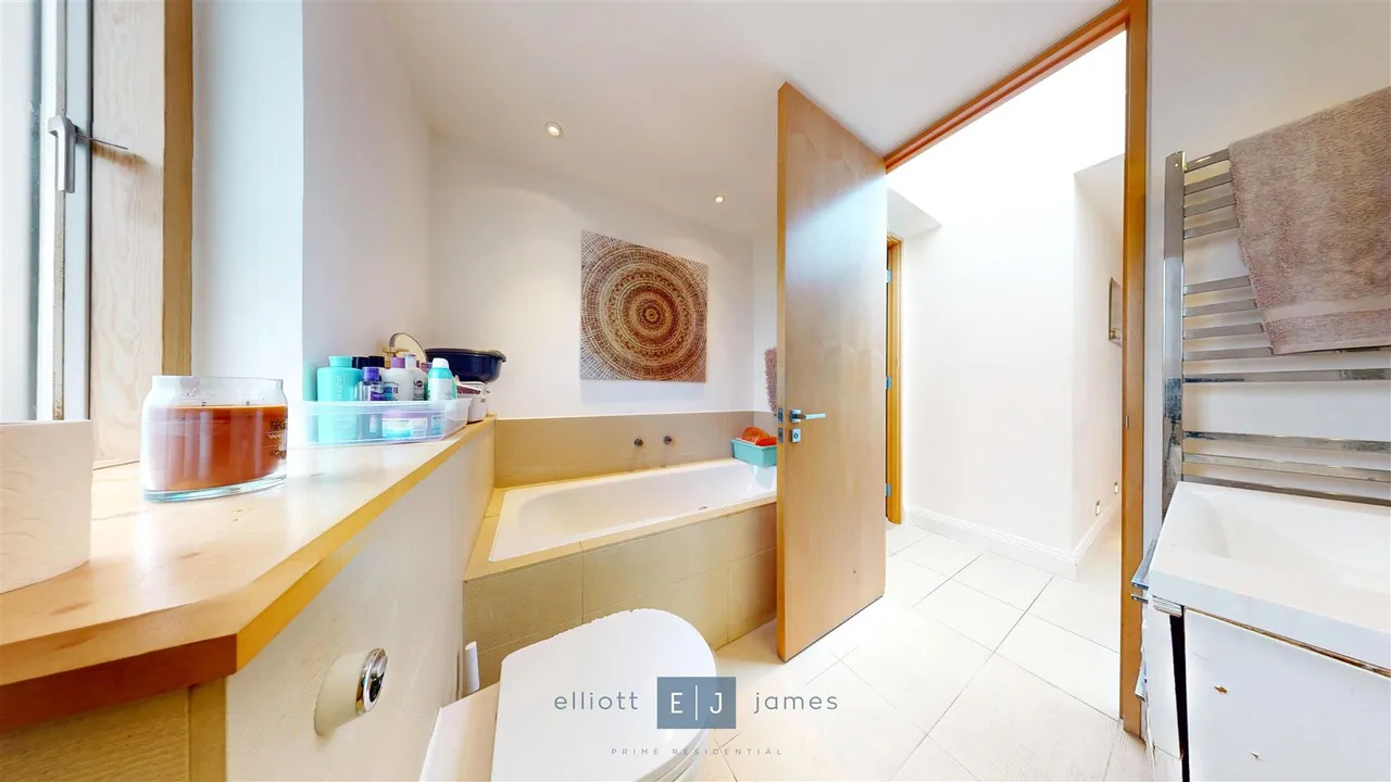 Ashfields, Loughton, photo 5