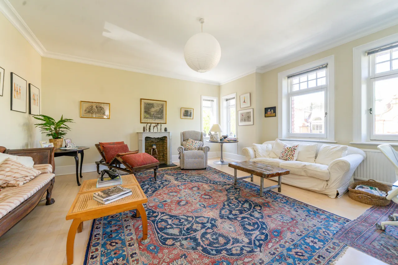 Eton Avenue, London, NW3, photo 4
