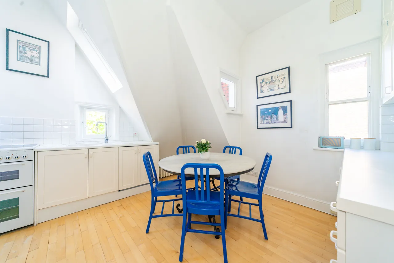 Eton Avenue, London, NW3, photo 5