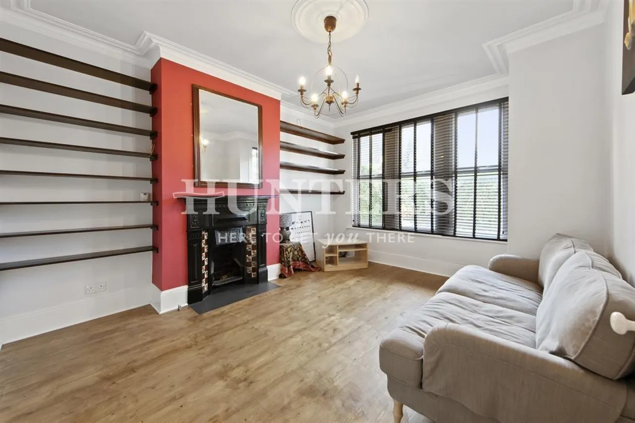 Squires Lane, Finchley, N3, photo 2