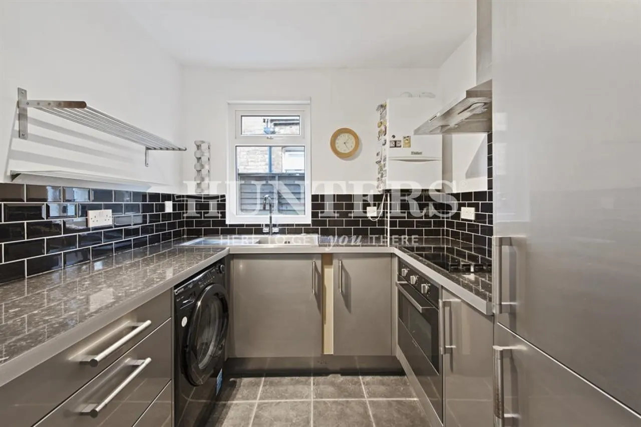 Squires Lane, Finchley, N3, photo 3