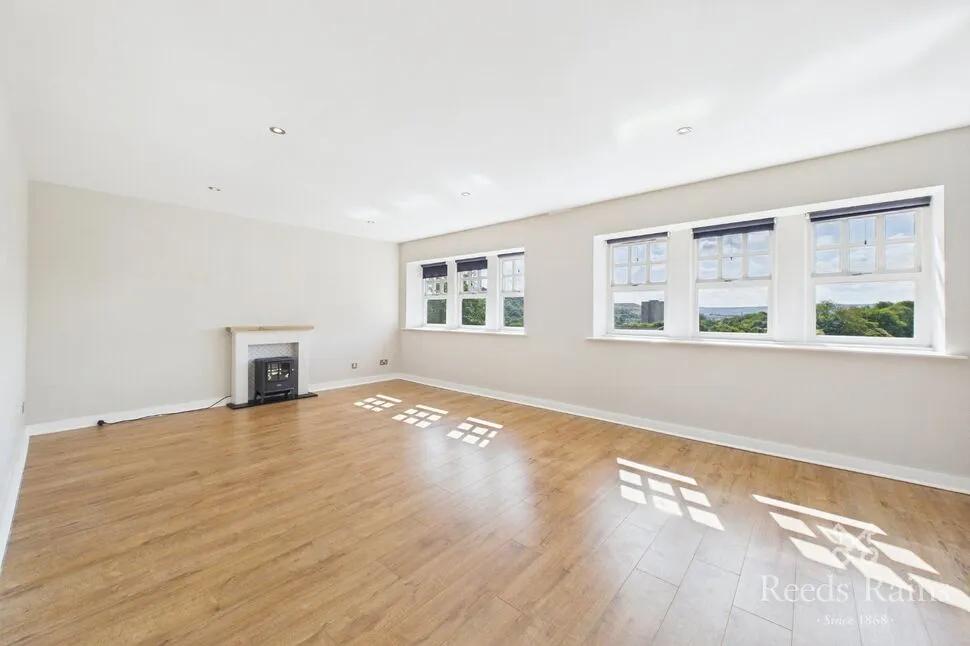 2 bed flat for sale, Prescott Street, Halifax, HX1