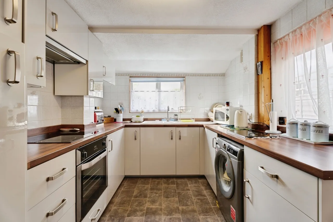 Church Road, Great Cornard, Sudbury, Suffolk, CO10, photo 4