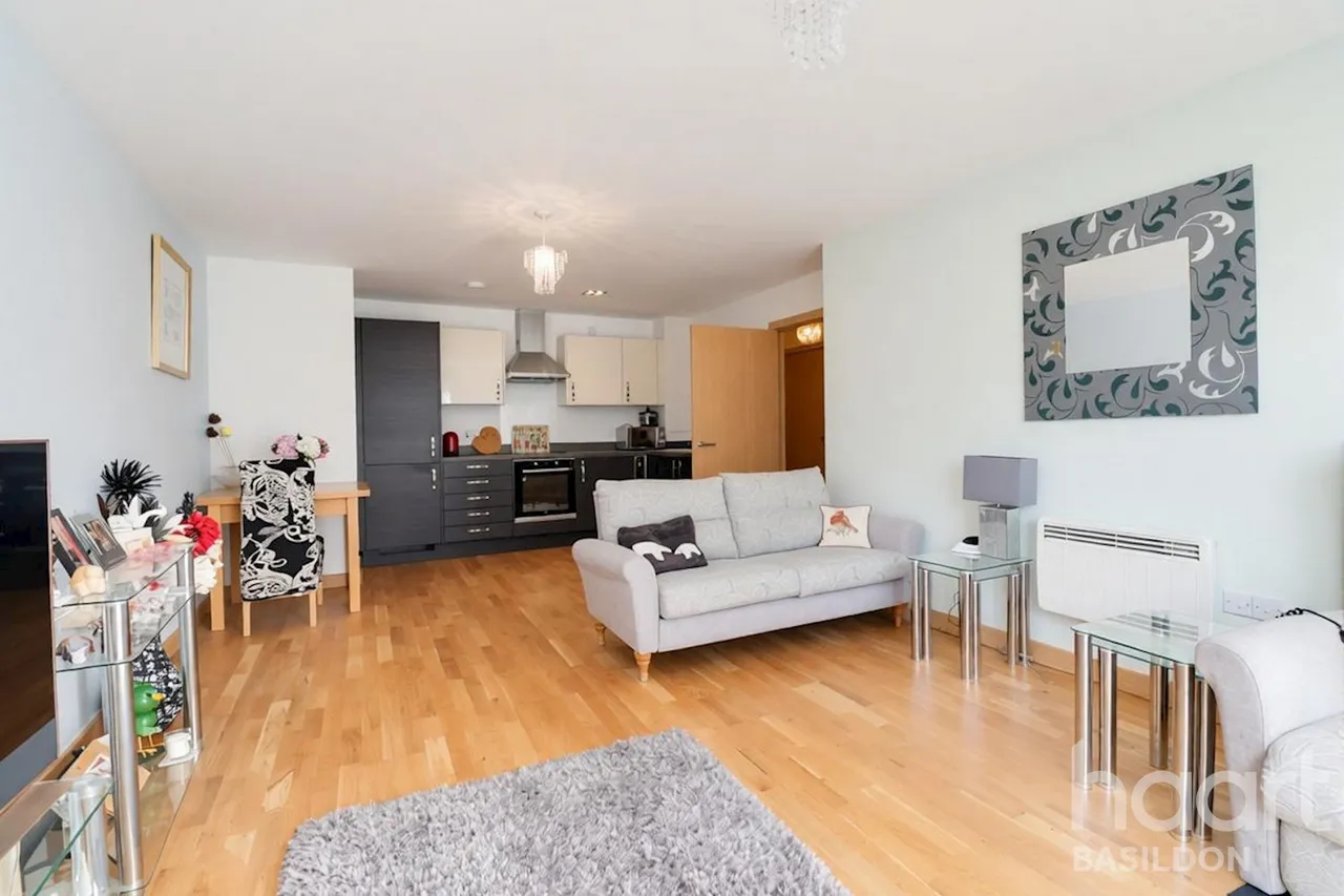 Cherrydown East, Basildon, SS16, photo 8