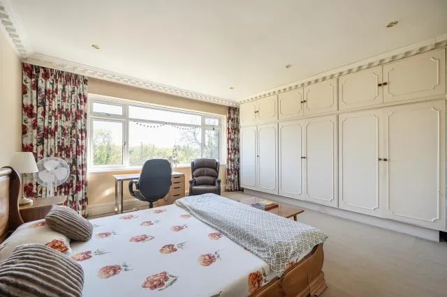 Fairholme Close, London, N3, photo 14