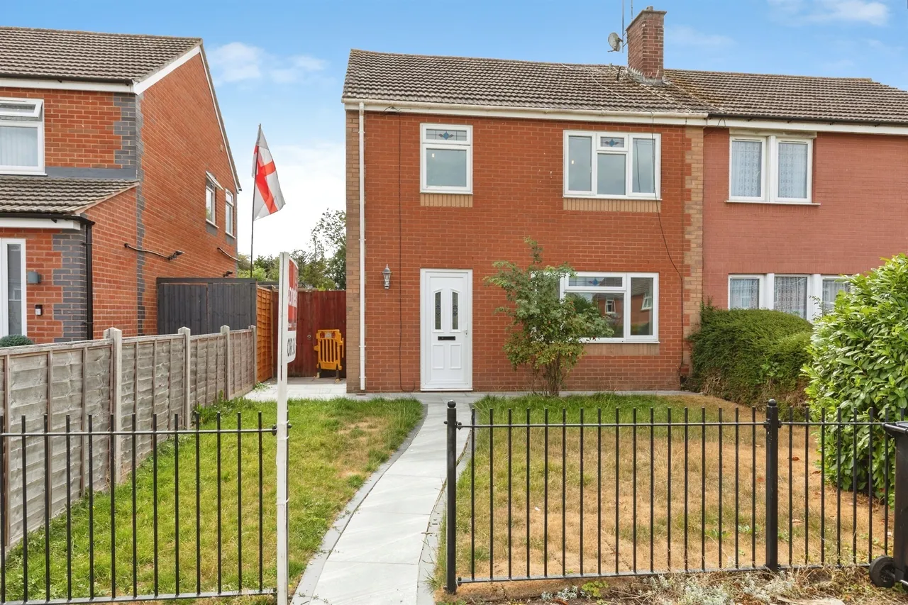 3 bed house for sale — Coronation Avenue, Keynsham, Bristol