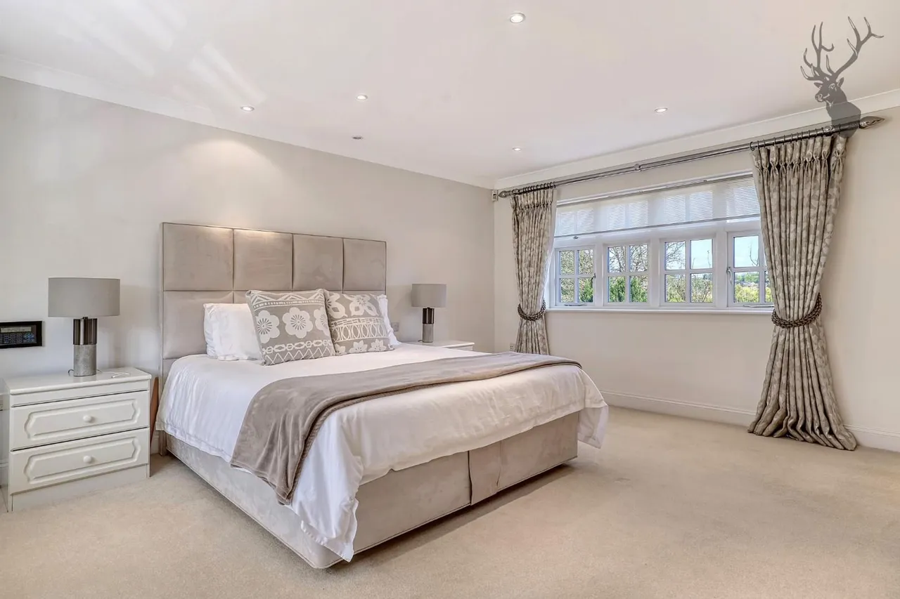 St. Johns Road, Loughton, IG10, photo 23