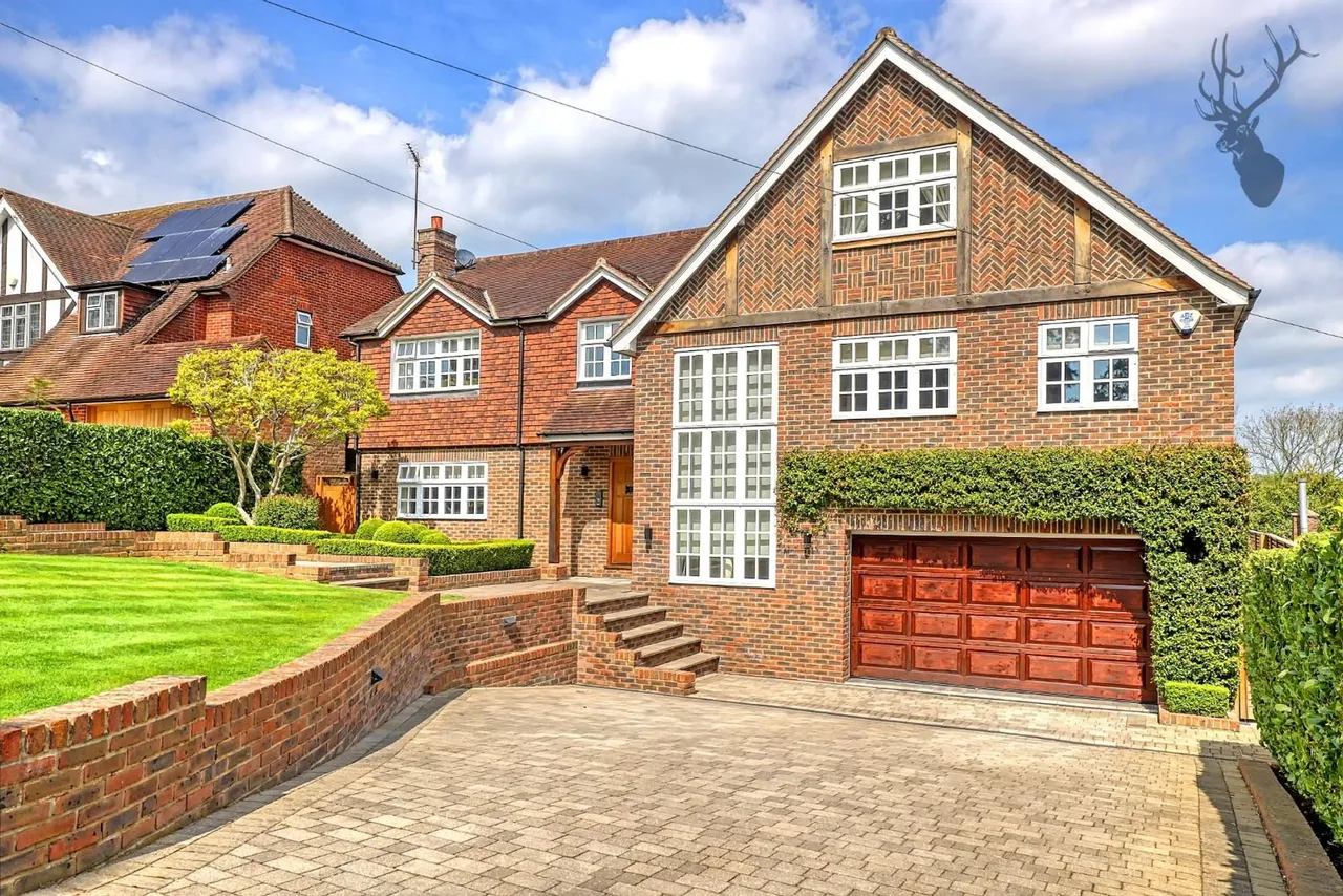 St. Johns Road, Loughton, IG10, photo 50