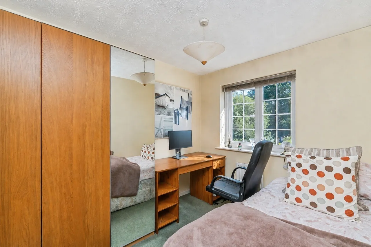 Durley Crescent, Totton, SO40, photo 17