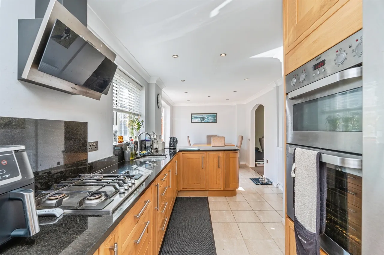 Durley Crescent, Totton, SO40, photo 4