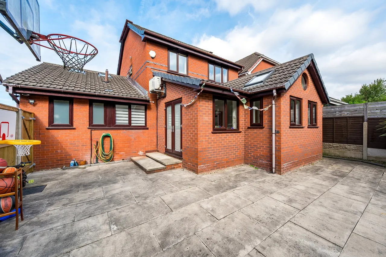 Locksley Close, Heaton Norris, SK4, photo 17