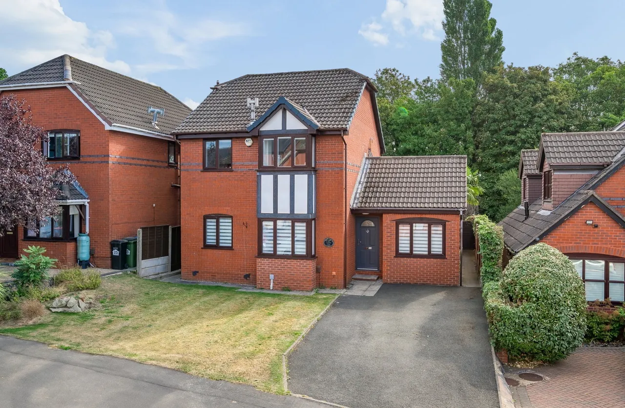 4 bed house for sale, Locksley Close, Heaton Norris, SK4