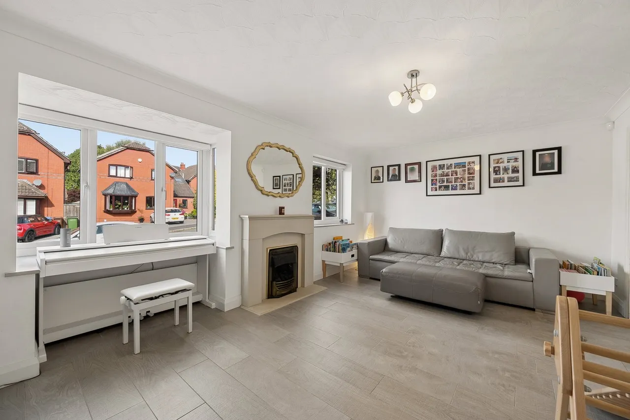 Locksley Close, Heaton Norris, SK4, photo 6