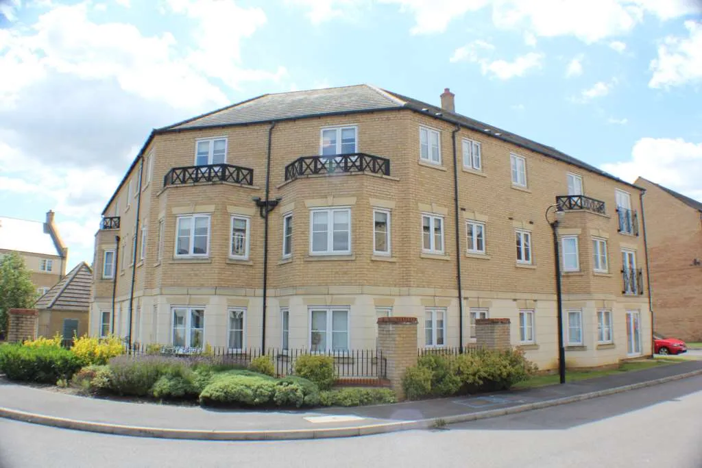 2 bed flat to rent, Dainty Grove, Grange Park, NN4